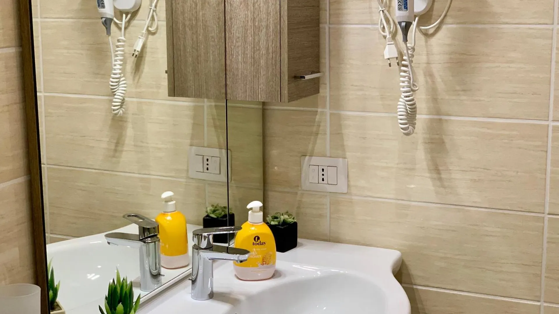 Largo Cannizzaro Apartment Mazzeo